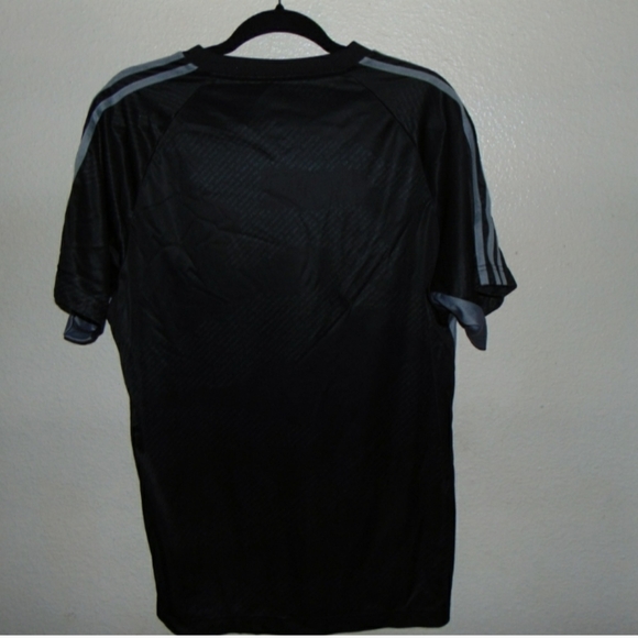 Adidas Black Tee - Picture 2 of 2